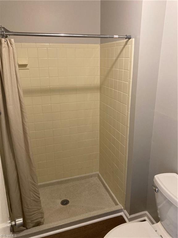 2930 St Marks Road Southwest, Unit E Winston-Salem, NC 27103 - Photo 34 of 49 Primary bath looks great from every angle.