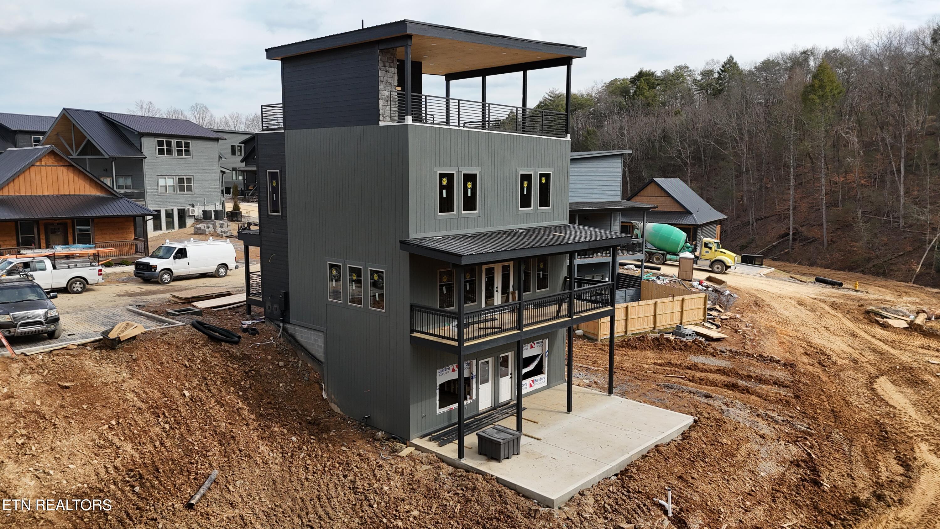 444 Hatchet Way Pigeon Forge, TN 37863 - Photo 4 of 6 dji_fly_20260210_133352_0051_17707488680