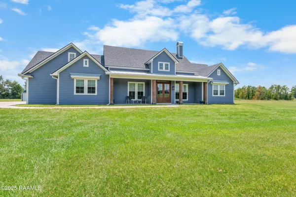 $699,000 | 220 Bee Hebert Road, Scott, LA 70583