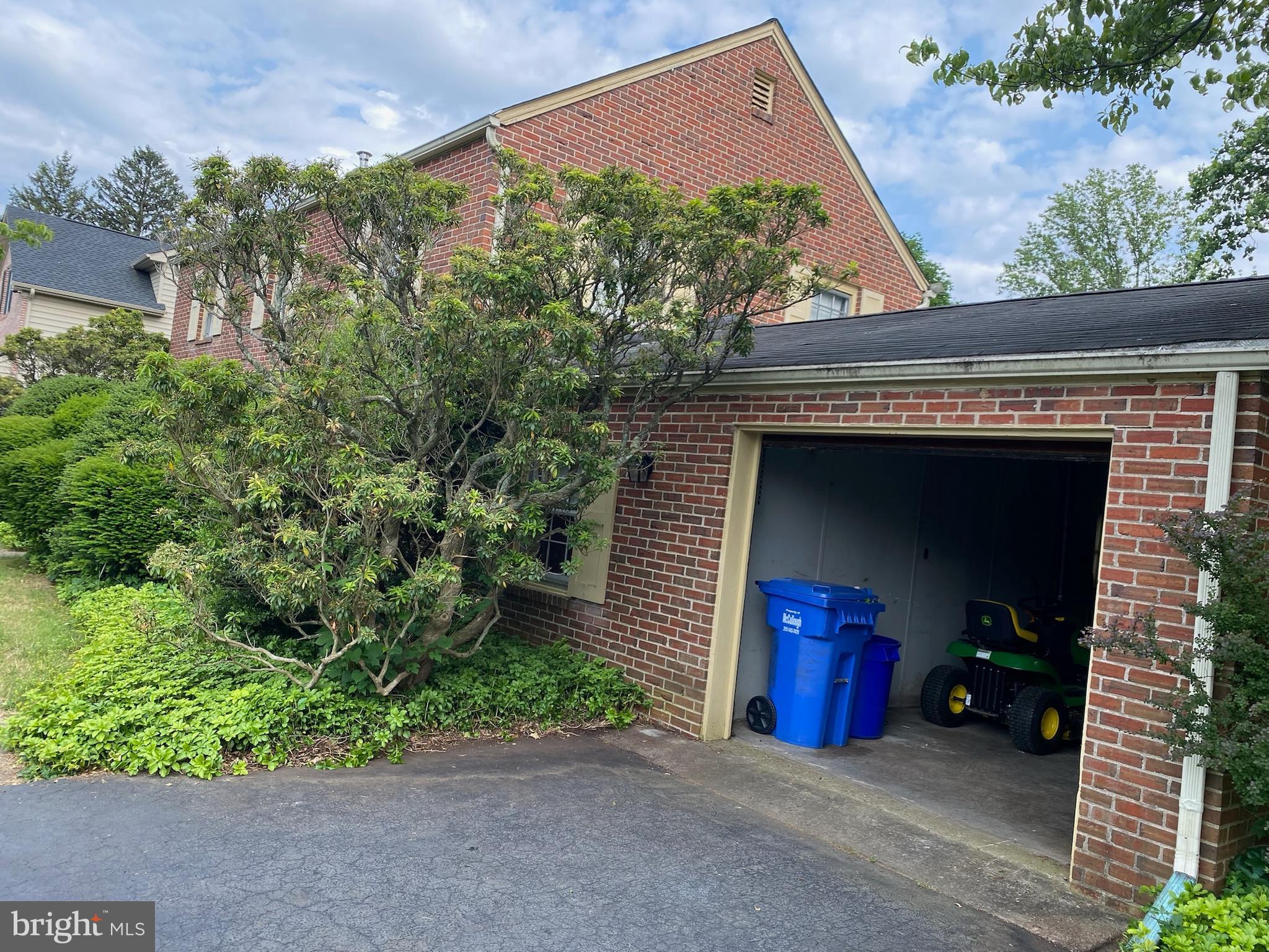 11 Colonial Ridge Drive Yardley, PA 19067 - Photo 2 of 3