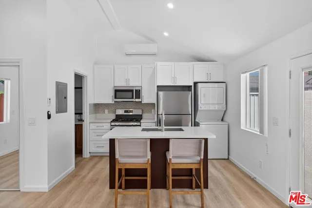 $1,460,000 | 735 North Lima Street, Burbank, CA 91505