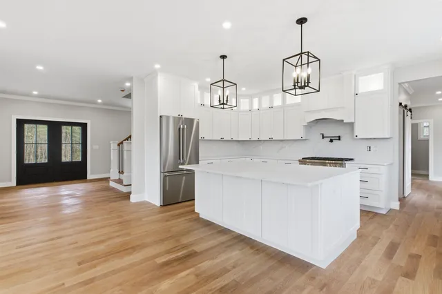 $2,099,000 | 63 Mammoth Road, Windham, NH 03087