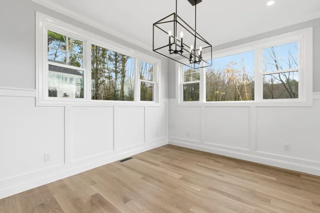 $2,099,000 | 63 Mammoth Road, Windham, NH 03087