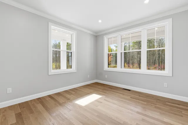 $2,099,000 | 63 Mammoth Road, Windham, NH 03087