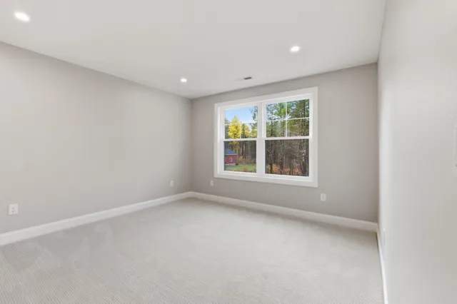 $2,099,000 | 63 Mammoth Road, Windham, NH 03087