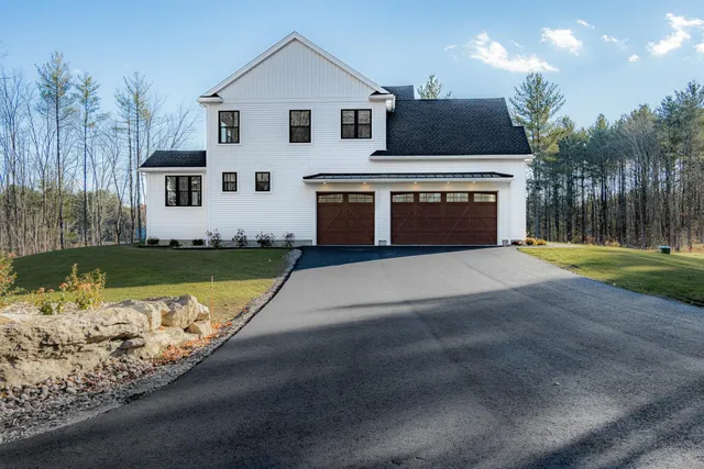 $2,099,000 | 63 Mammoth Road, Windham, NH 03087