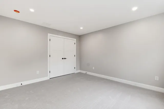 $2,099,000 | 63 Mammoth Road, Windham, NH 03087