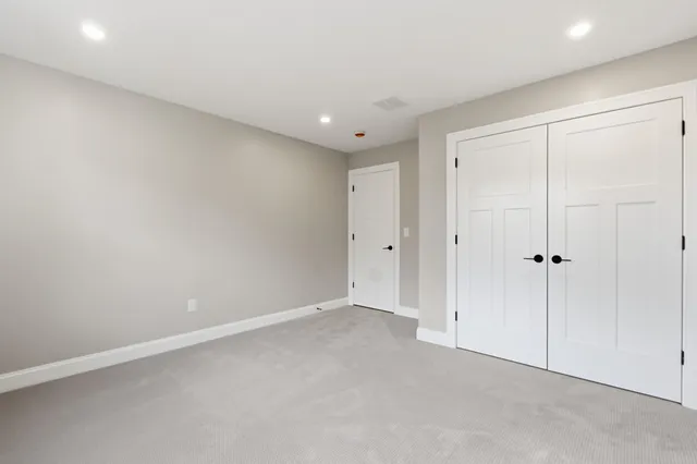 $2,099,000 | 63 Mammoth Road, Windham, NH 03087