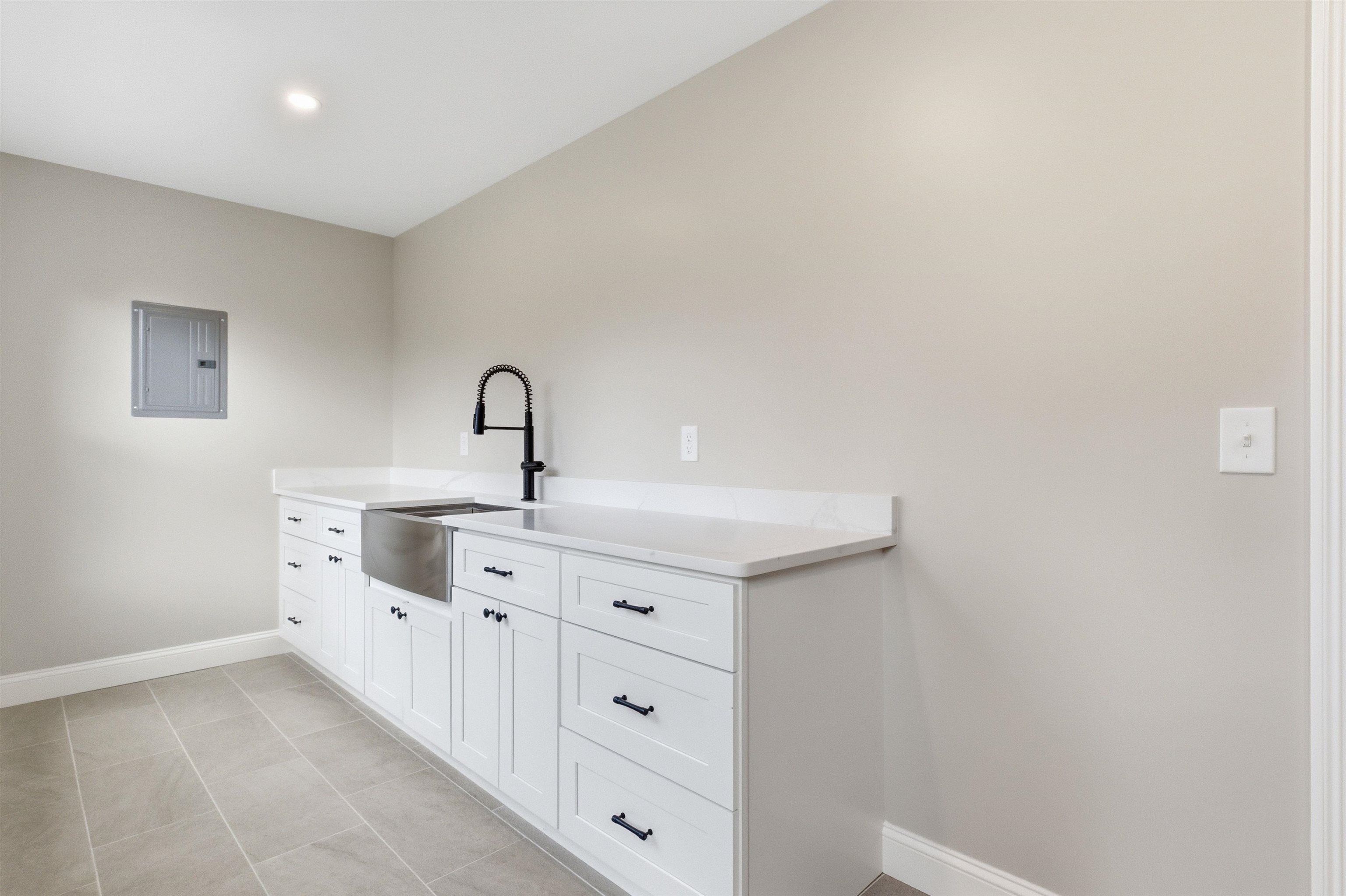 63 Mammoth Road Windham, NH 03087 - Photo 39 of 60