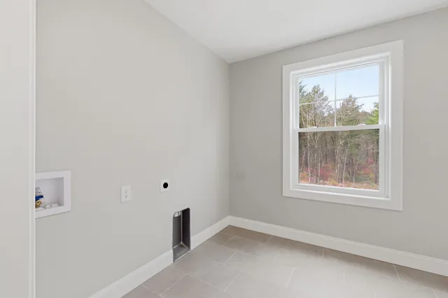 $2,099,000 | 63 Mammoth Road, Windham, NH 03087