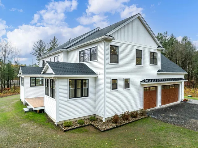 $2,099,000 | 63 Mammoth Road, Windham, NH 03087
