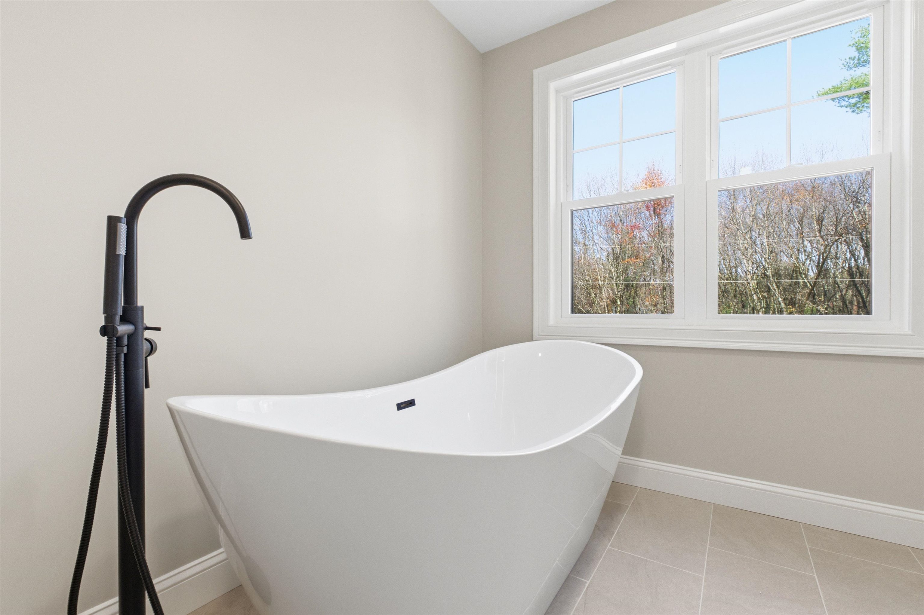 63 Mammoth Road Windham, NH 03087 - Photo 46 of 60