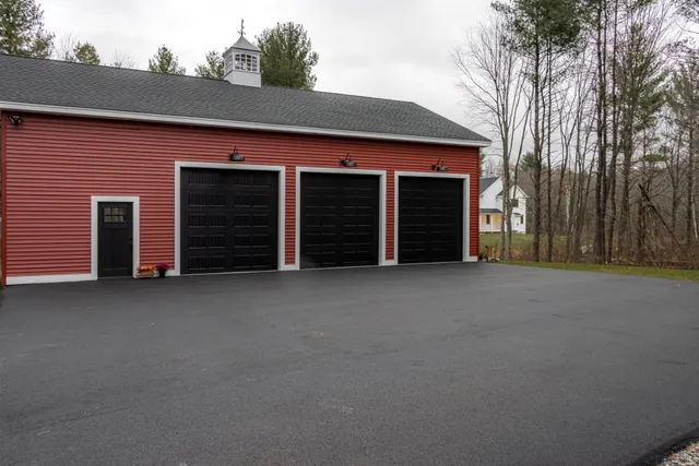 $2,099,000 | 63 Mammoth Road, Windham, NH 03087