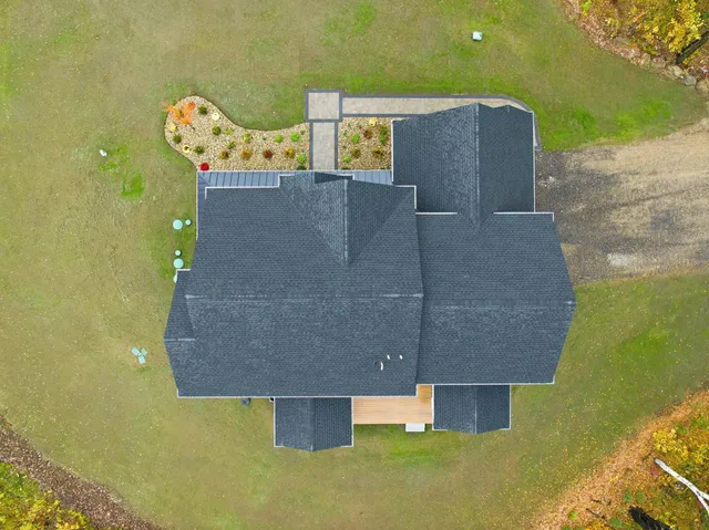 $2,099,000 | 63 Mammoth Road, Windham, NH 03087