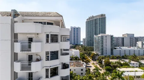 a picture of city view