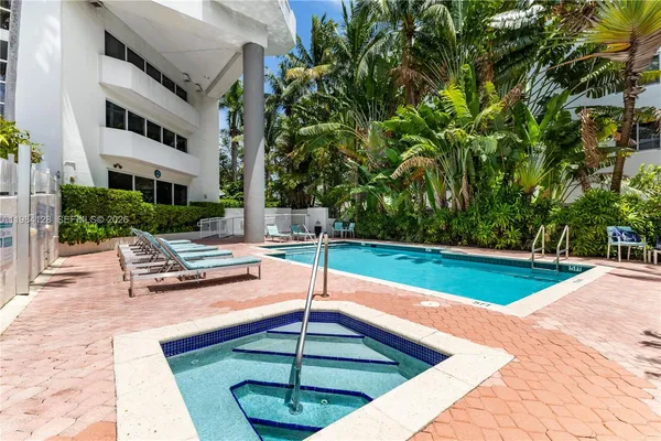 $625,000 | 1621 Bay Road, Unit 1202, Miami Beach, FL 33139