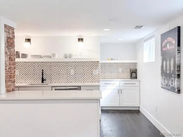 $2,225 | 736 York Street, Denver, CO 80206