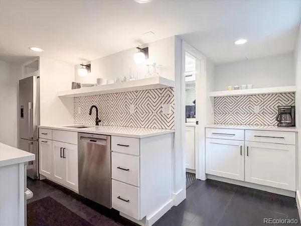 $2,225 | 736 York Street, Denver, CO 80206