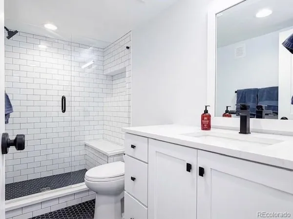 $2,225 | 736 York Street, Denver, CO 80206