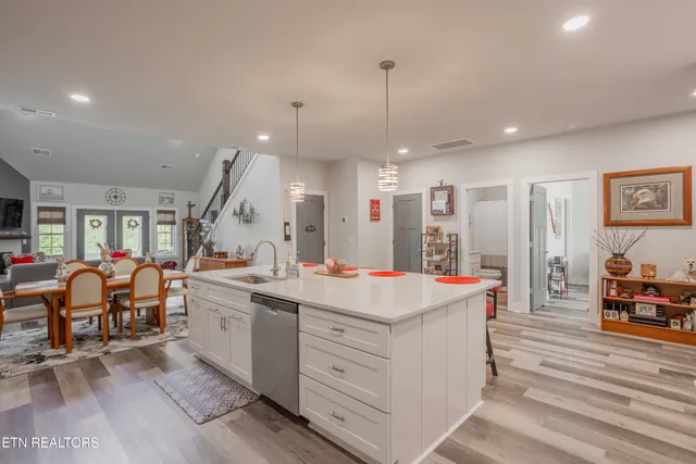 $564,900 | 986 Meadow Walk Lane, Lenoir City, TN 37772