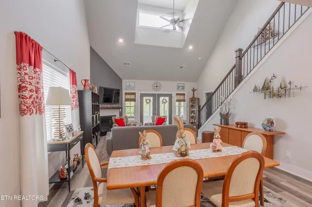 $564,900 | 986 Meadow Walk Lane, Lenoir City, TN 37772