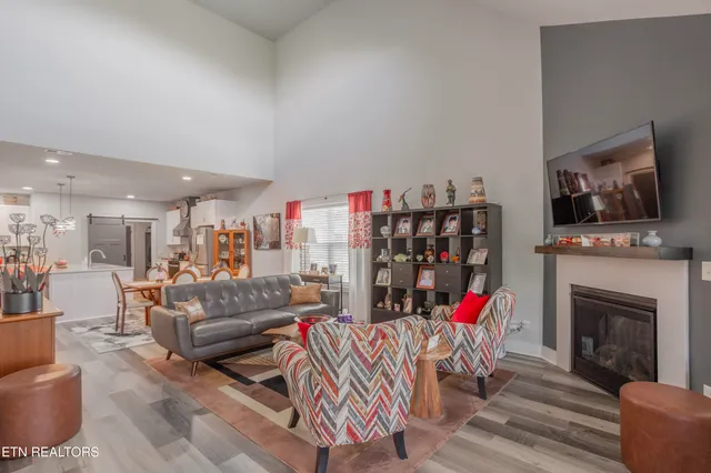 $564,900 | 986 Meadow Walk Lane, Lenoir City, TN 37772