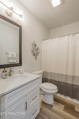 $564,900 | 986 Meadow Walk Lane, Lenoir City, TN 37772