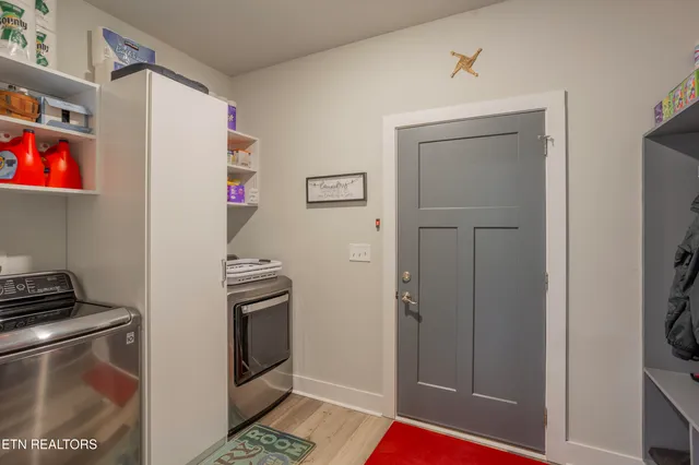 $564,900 | 986 Meadow Walk Lane, Lenoir City, TN 37772