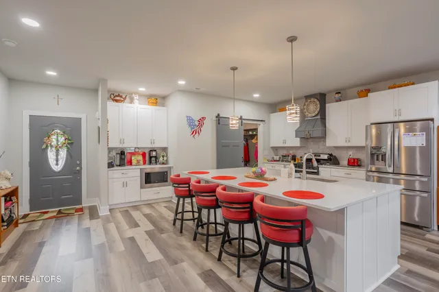 $564,900 | 986 Meadow Walk Lane, Lenoir City, TN 37772