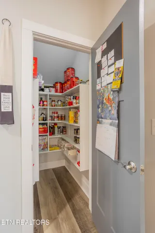 $564,900 | 986 Meadow Walk Lane, Lenoir City, TN 37772