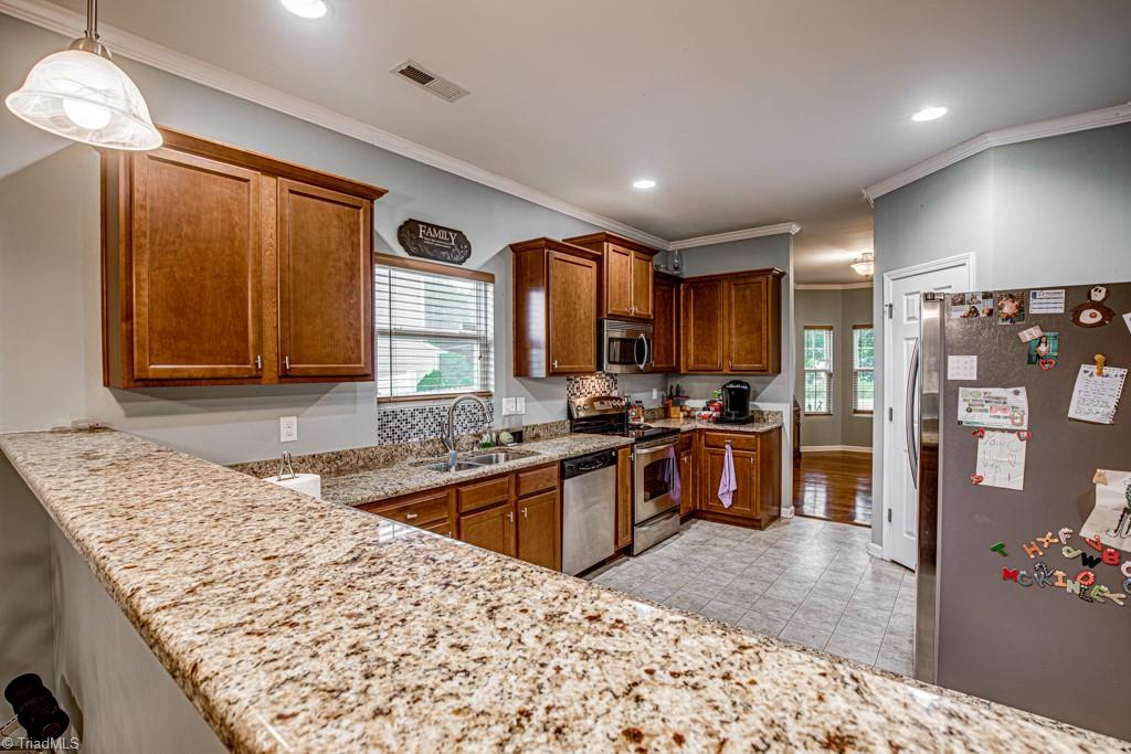 3325 Grandview Club Road Pfafftown, NC 27040 - Photo 11 of 48 Gallery Image 11