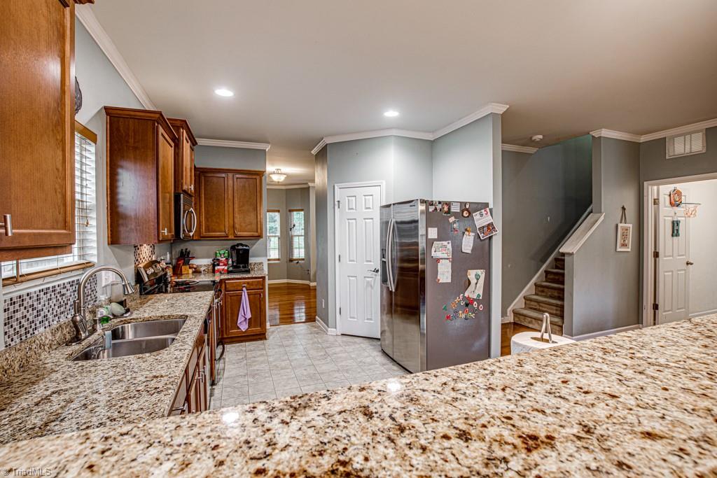 3325 Grandview Club Road Pfafftown, NC 27040 - Photo 12 of 48 Gallery Image 12