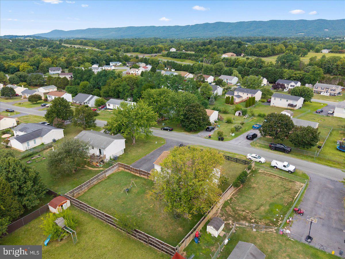 45 Greenleaf Road Strasburg, VA 22657 - Photo 29 of 30 Charming suburban landscape view.
