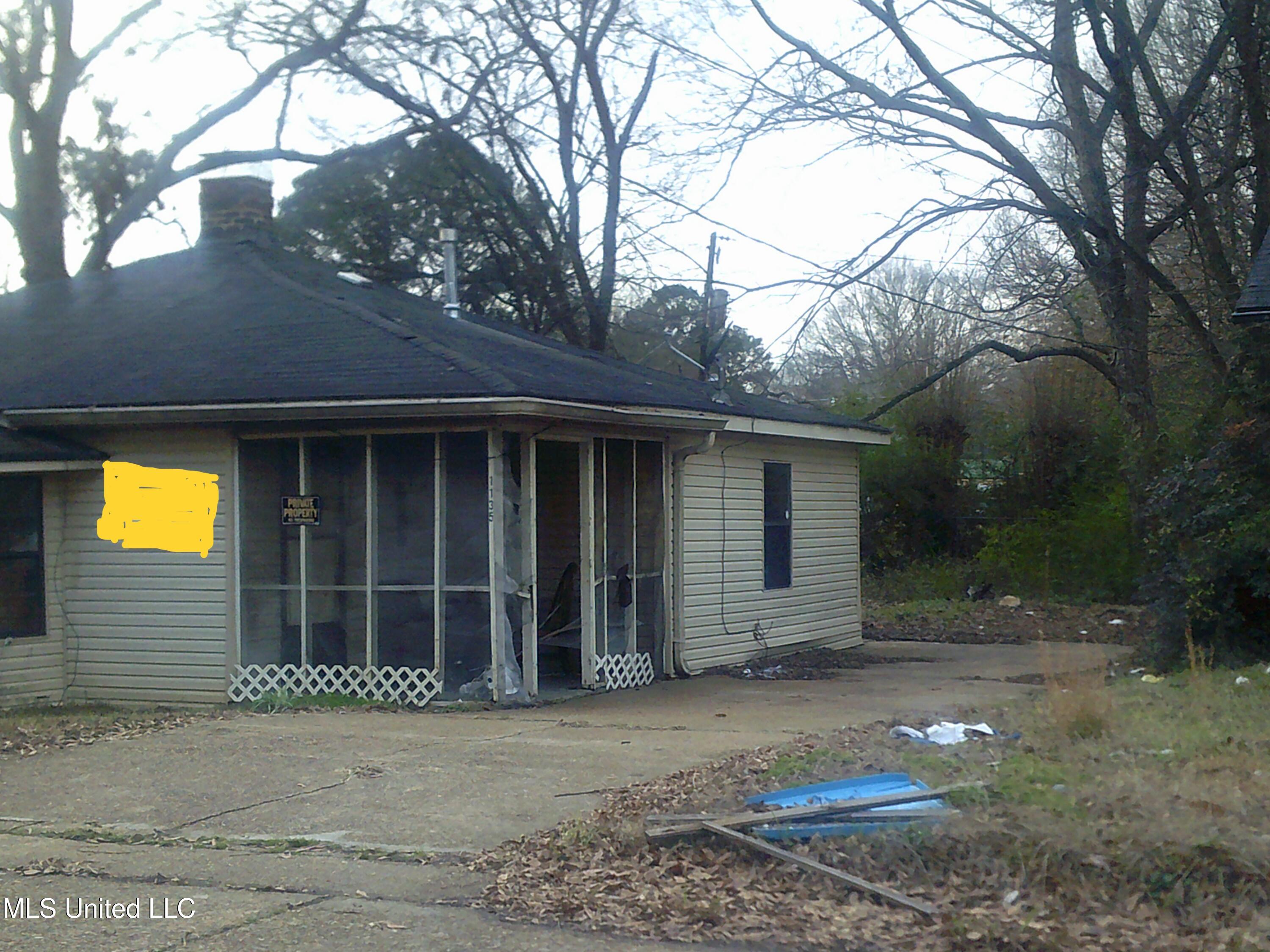 1135 South Mound Street Grenada, MS 38901 - Photo 4 of 5 SIDE VIEW