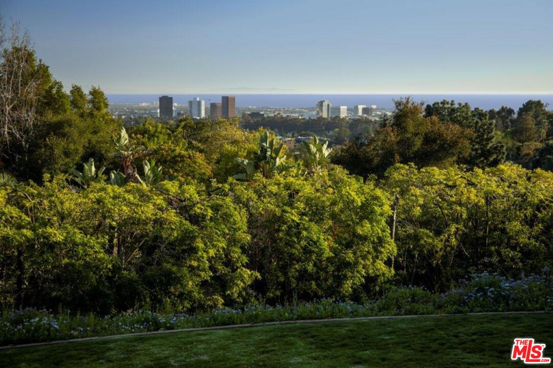 655 Funchal Road Los Angeles, CA 90077 - Photo 13 of 13