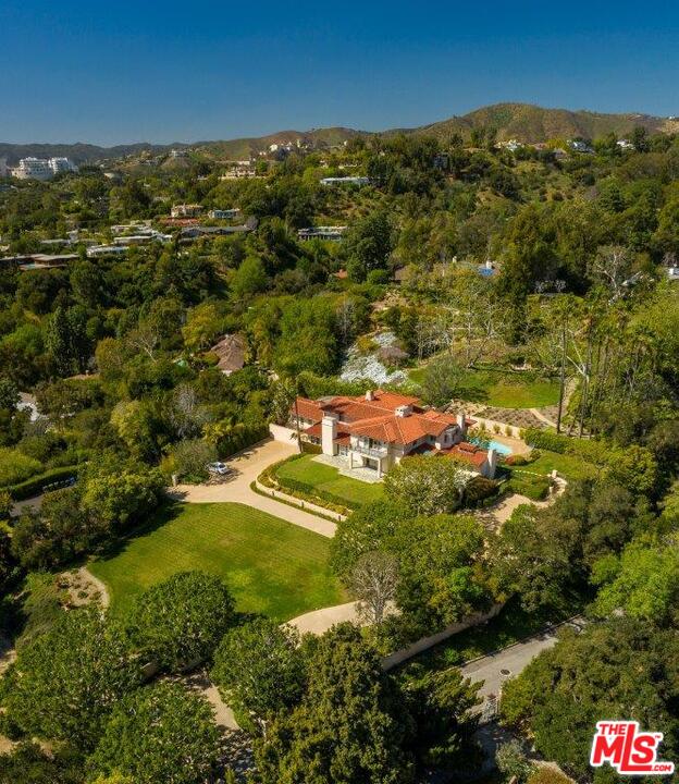 655 Funchal Road Los Angeles, CA 90077 - Photo 7 of 13