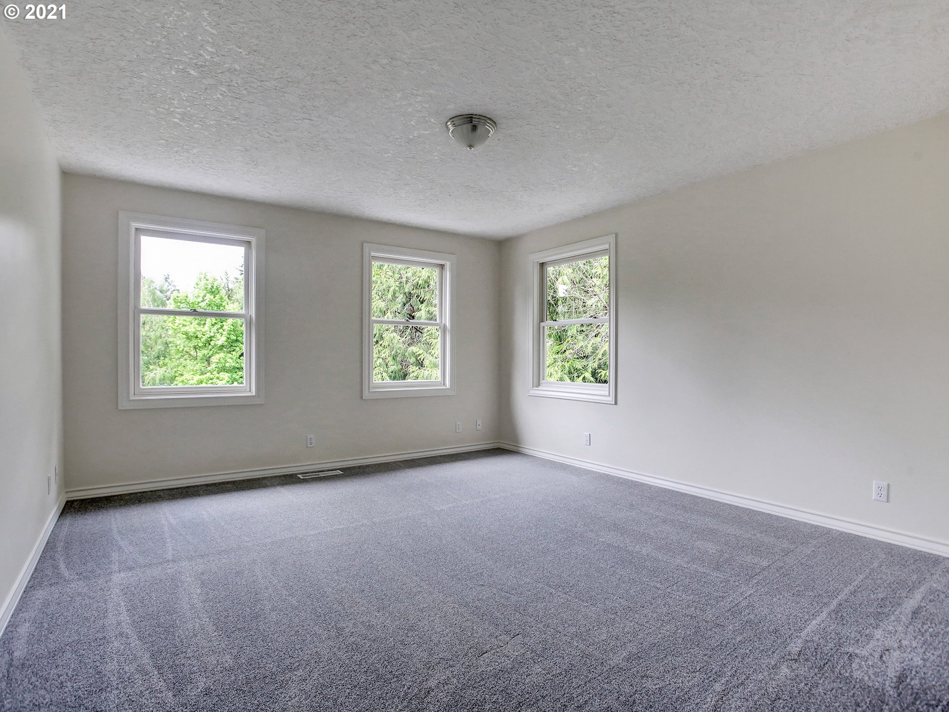 4825 Southwest Hamilton Street Portland, OR 97221 - Photo 22 of 32 Gallery Image 22