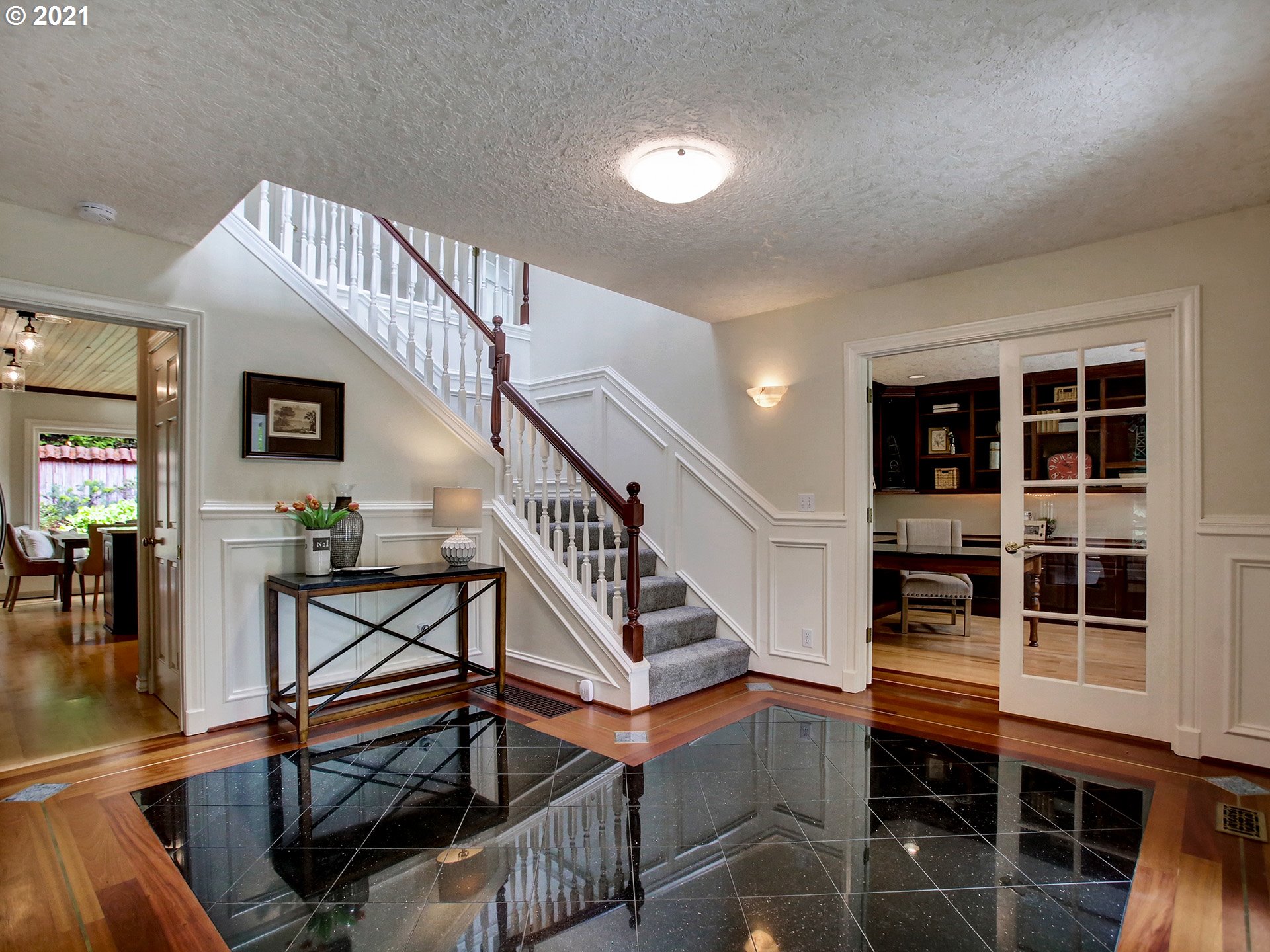 4825 Southwest Hamilton Street Portland, OR 97221 - Photo 5 of 32 Gallery Image 5