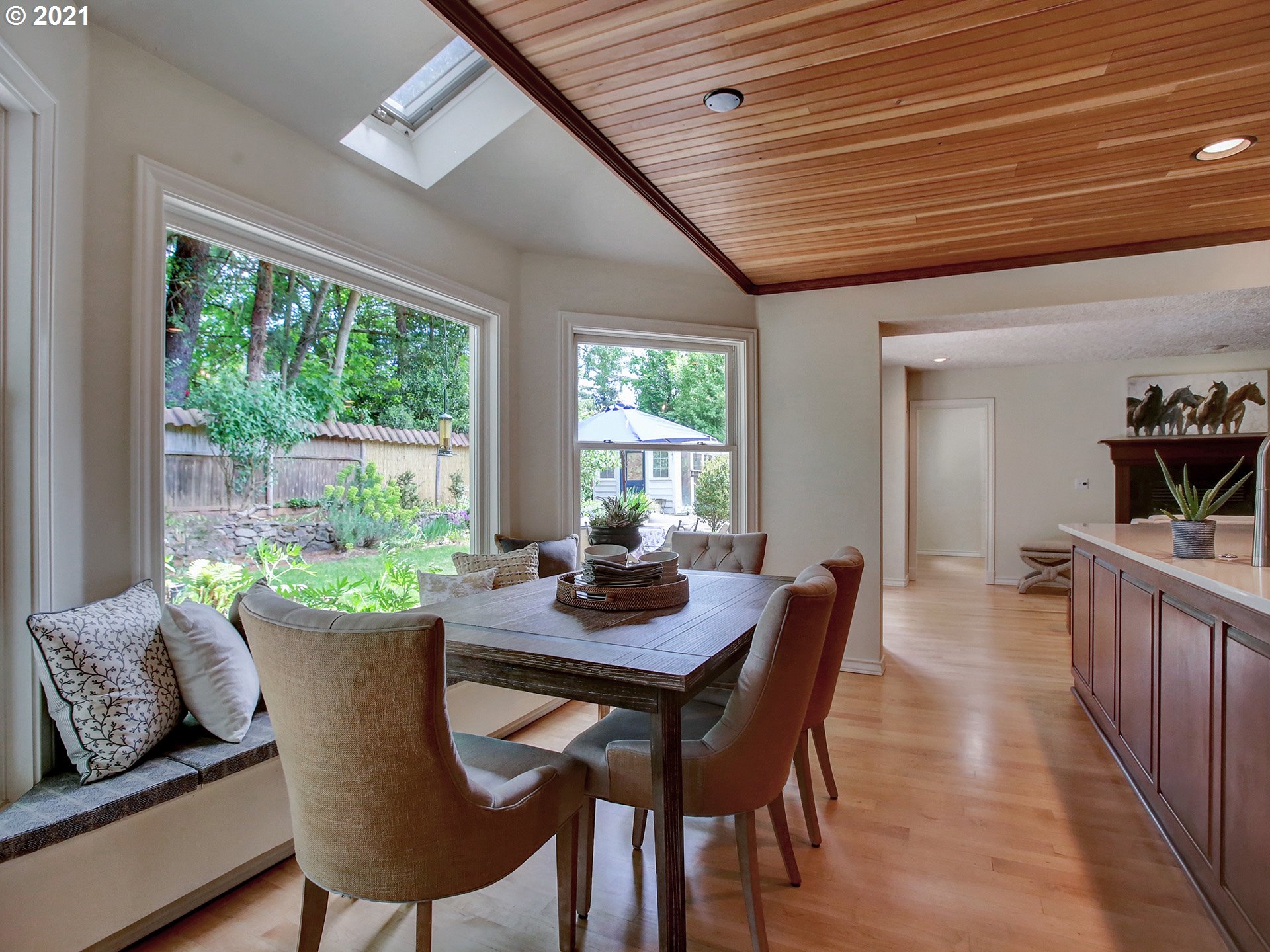4825 Southwest Hamilton Street Portland, OR 97221 - Photo 10 of 32 Gallery Image 10