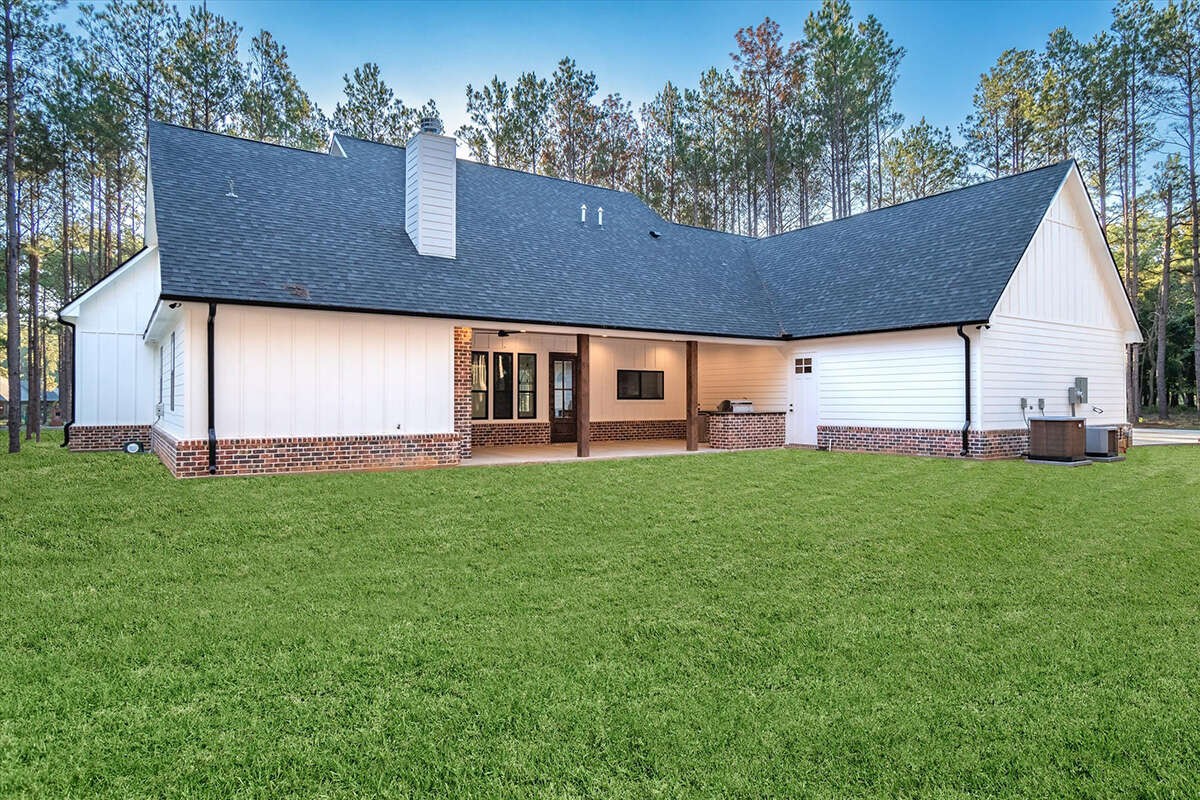0 Valley Creek Road Culleoka, TN 38451 - Photo 11 of 28 a backyard of a house with lots of green space