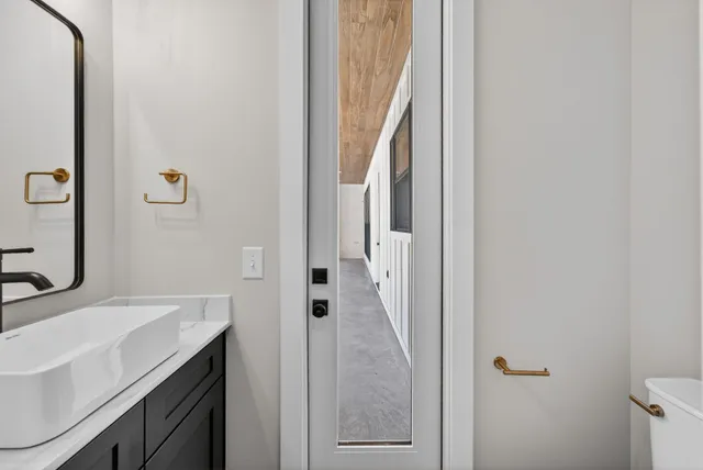 $974,900 | 3019 Valley Creek Road, Culleoka, TN 38451