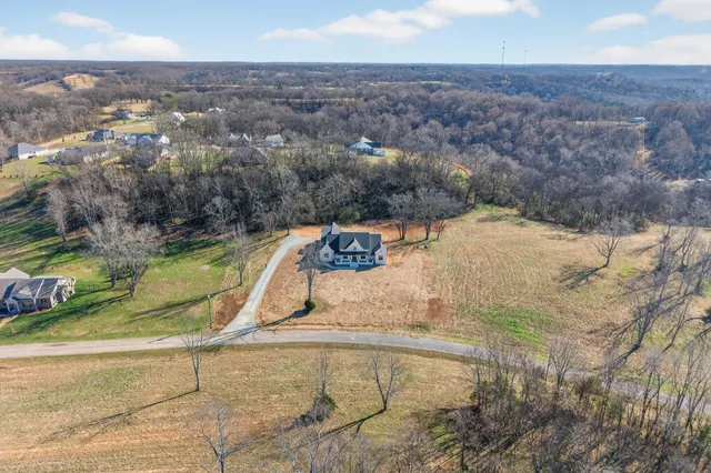 $974,900 | 3019 Valley Creek Road, Culleoka, TN 38451