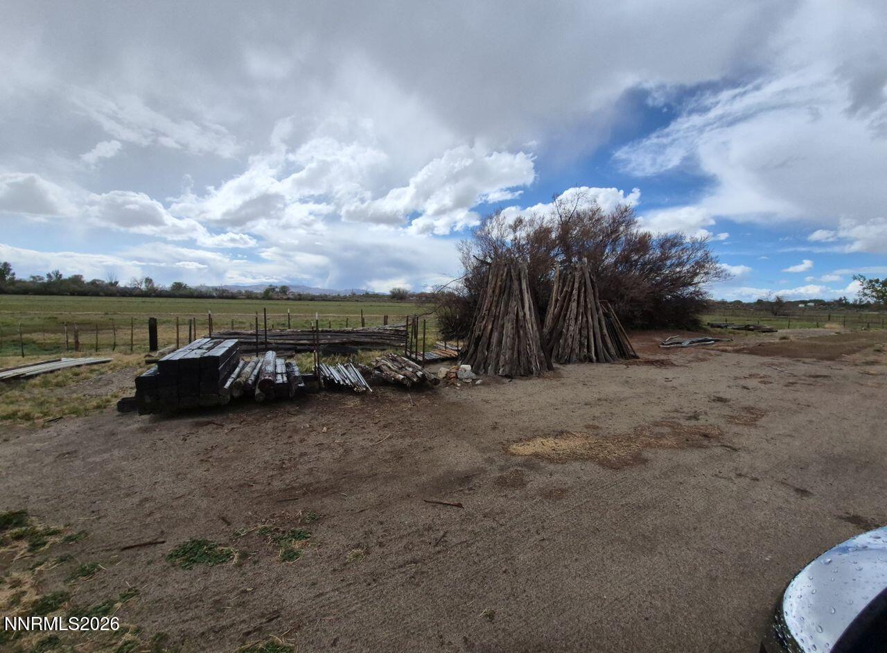 3280 Lone Tree Road Fallon, NV 89406 - Photo 21 of 59 CHUCK EXTRA WOOD FENCING 26