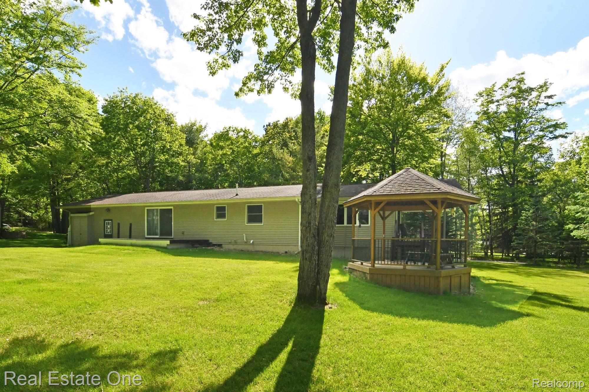 4270 Pheasant Road Lincoln, MI 48742 - Photo 3 of 33 Gazebo