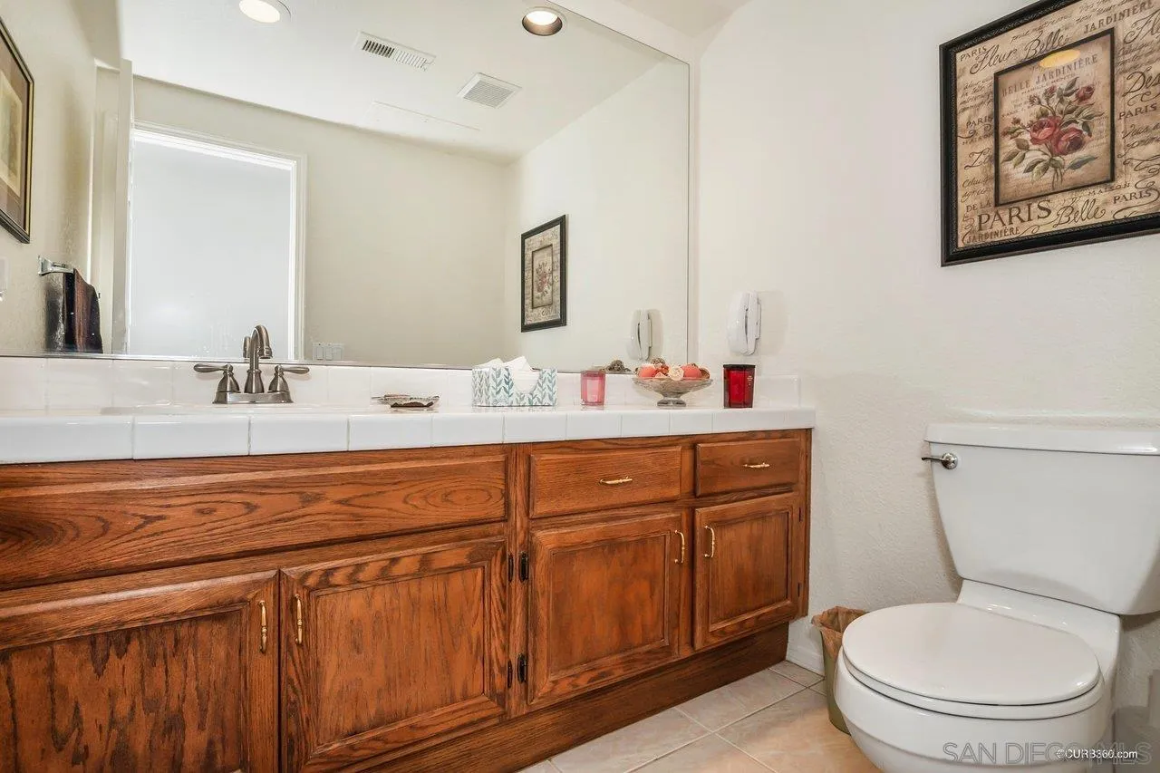 15558 Creek Hills Road El Cajon, CA 92021 - Photo 14 of 30 Gallery Image 14