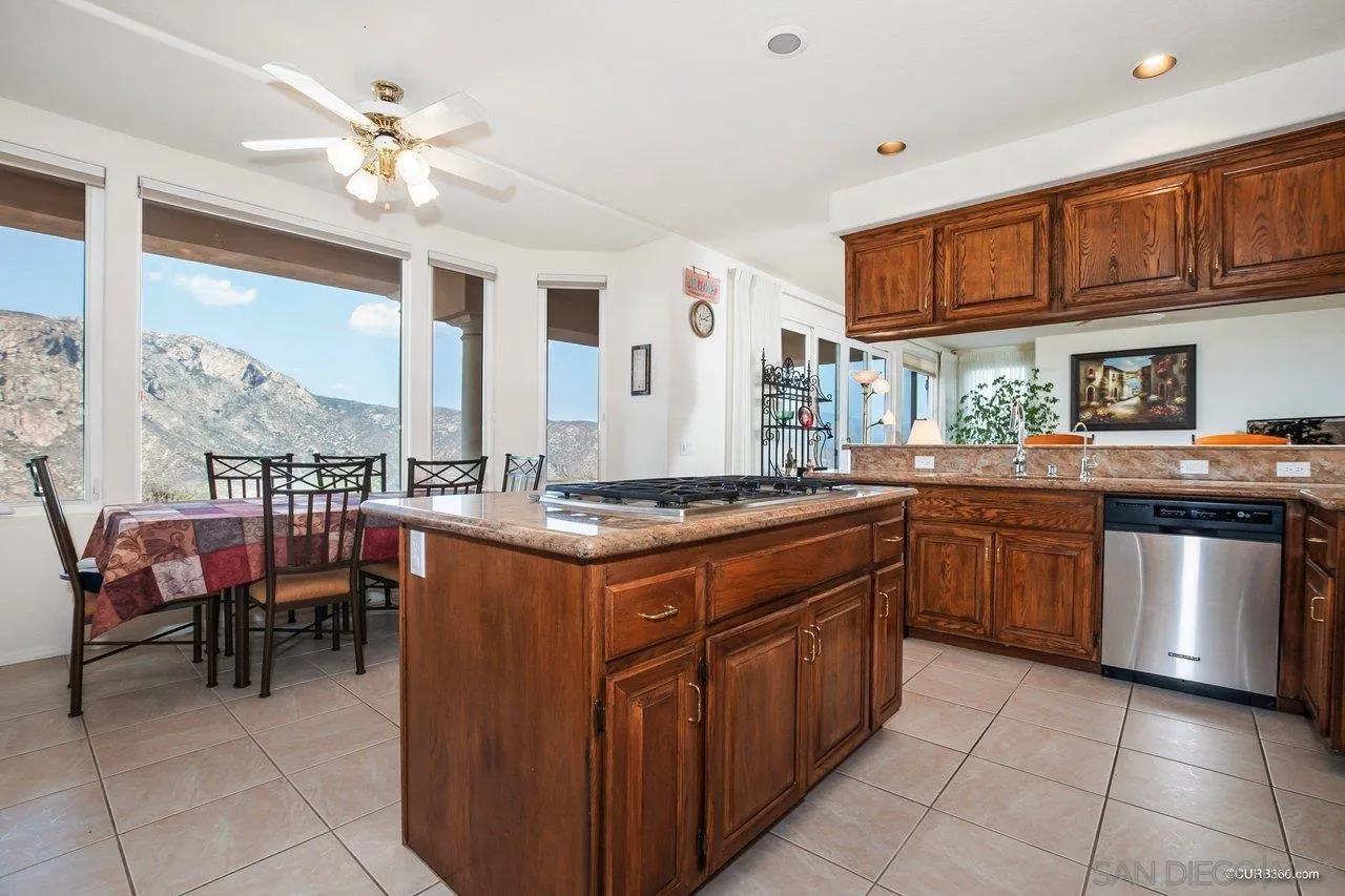 15558 Creek Hills Road El Cajon, CA 92021 - Photo 6 of 30 Gallery Image 6