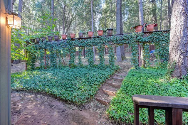 $650,000 | 4560 Wandering Way, Camino, CA 95709