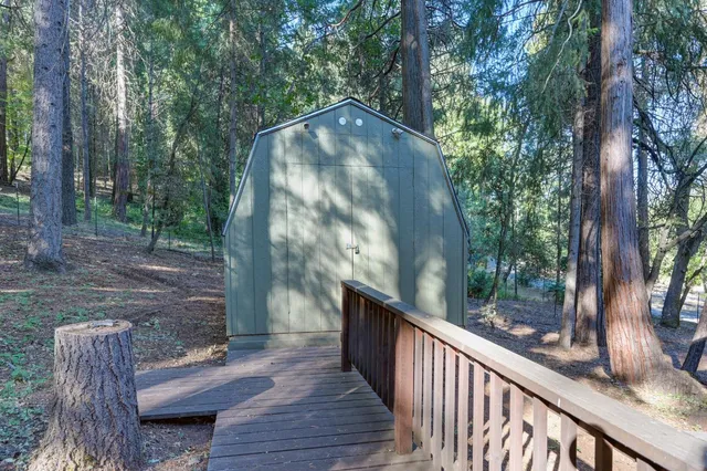 $650,000 | 4560 Wandering Way, Camino, CA 95709