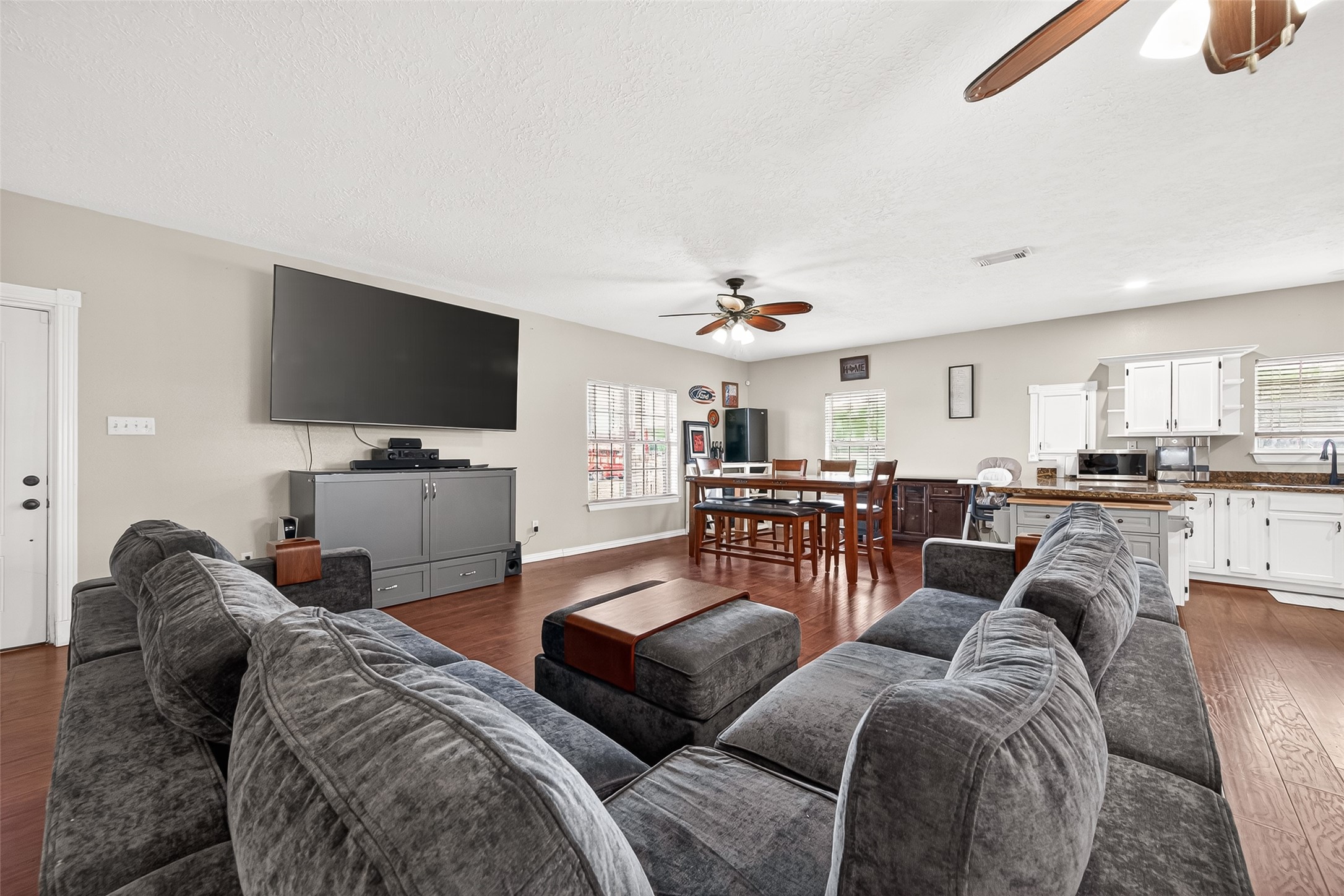 11802 Padon Road Needville, TX 77461 - Photo 9 of 49