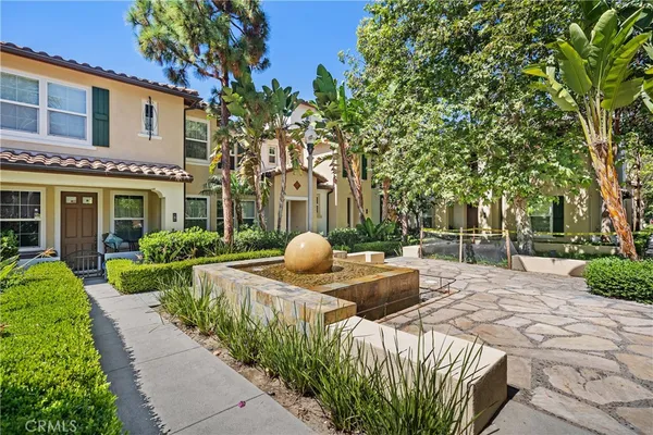 $999,000 | 33 Flowerbud, Irvine, CA 92603